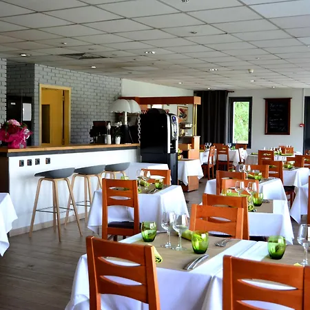 Hotel Logis - Hotel & Restaurant Des Lacs Paris Sud