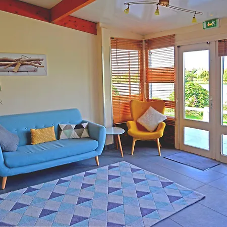 Hotel Logis - Hotel & Restaurant Des Lacs Paris Sud