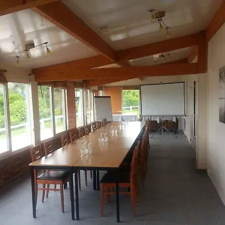 Logis Des Lacs Paris Sud