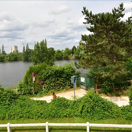 Logis Des Lacs Paris Sud Hotell Viry-Châtillon