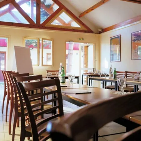 Logis - & Restaurant Des Lacs Paris Sud Ξενοδοχείο 3*