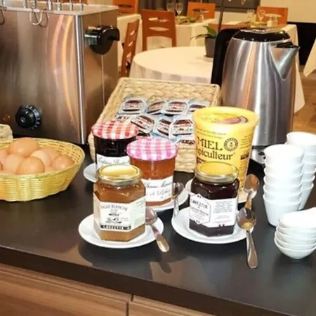 Logis - Hotel & Restaurant Des Lacs Paris Sud Viry-Châtillon
