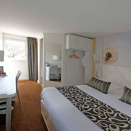 Hotel Logis - Hotel & Restaurant Des Lacs Paris Sud Viry-Châtillon
