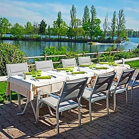 Ξενοδοχείο Logis - & Restaurant Des Lacs Paris Sud 3*