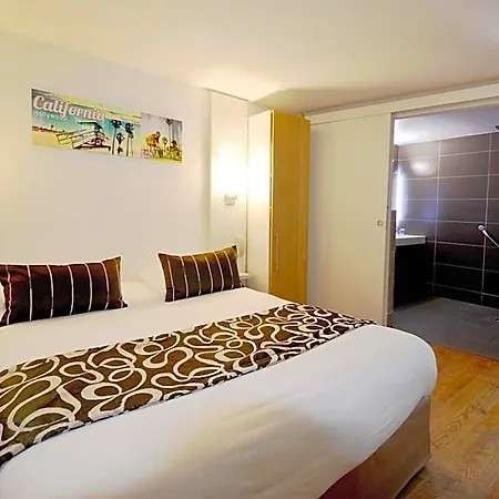 Logis - & Restaurant Des Lacs Paris Sud Hotel 3*