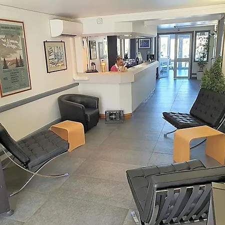 Logis - & Restaurant Des Lacs Paris Sud 3* Viry-Chatillon