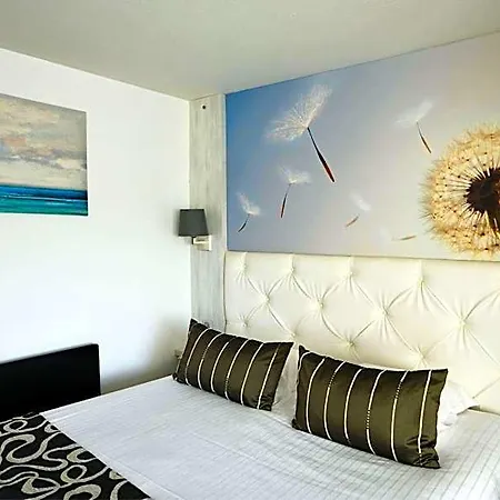 Logis - & Restaurant Des Lacs Paris Sud 3* Viry-Châtillon