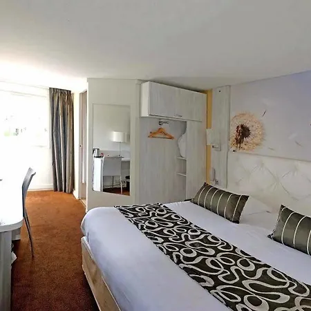Hotel Logis - & Restaurant Des Lacs Paris Sud 3*