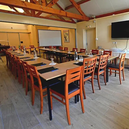 Ξενοδοχείο Logis - & Restaurant Des Lacs Paris Sud Viry-Châtillon