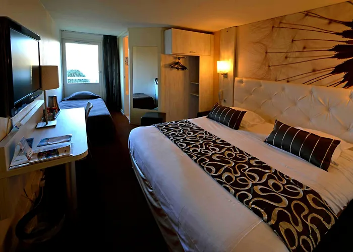 Logis Des Lacs Paris Sud Hotel