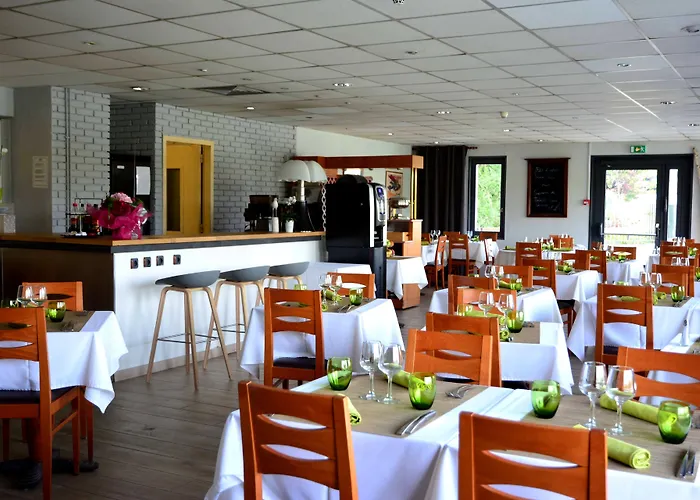 Hotel Logis Des Lacs Paris Sud