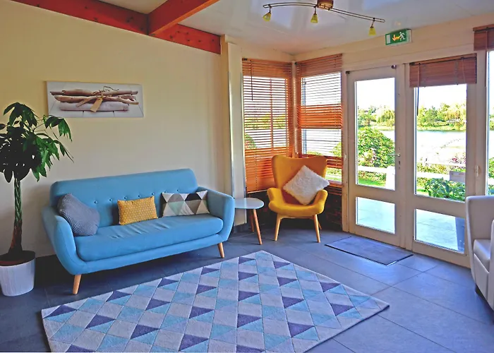 Hotel Logis Des Lacs Paris Sud