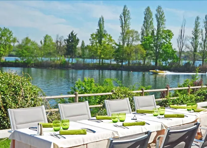 Hotel Logis Des Lacs Paris Sud Viry-Châtillon